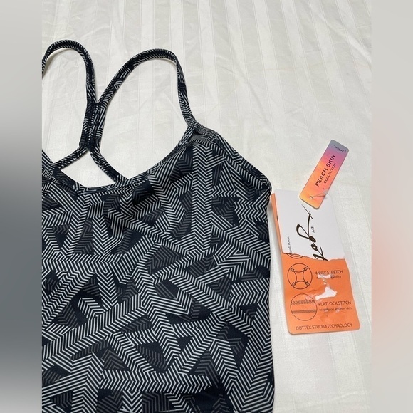 X By Gottex Peach Skin Wicking Quick Dry 4 Way Stretch Animal Print Black XS NEW - Picture 2 of 7